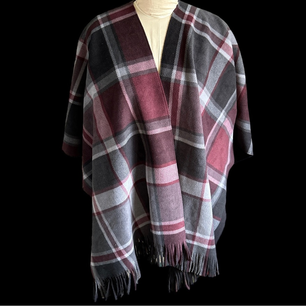 NWT Rachel Roy Plaid Fleece Wrap